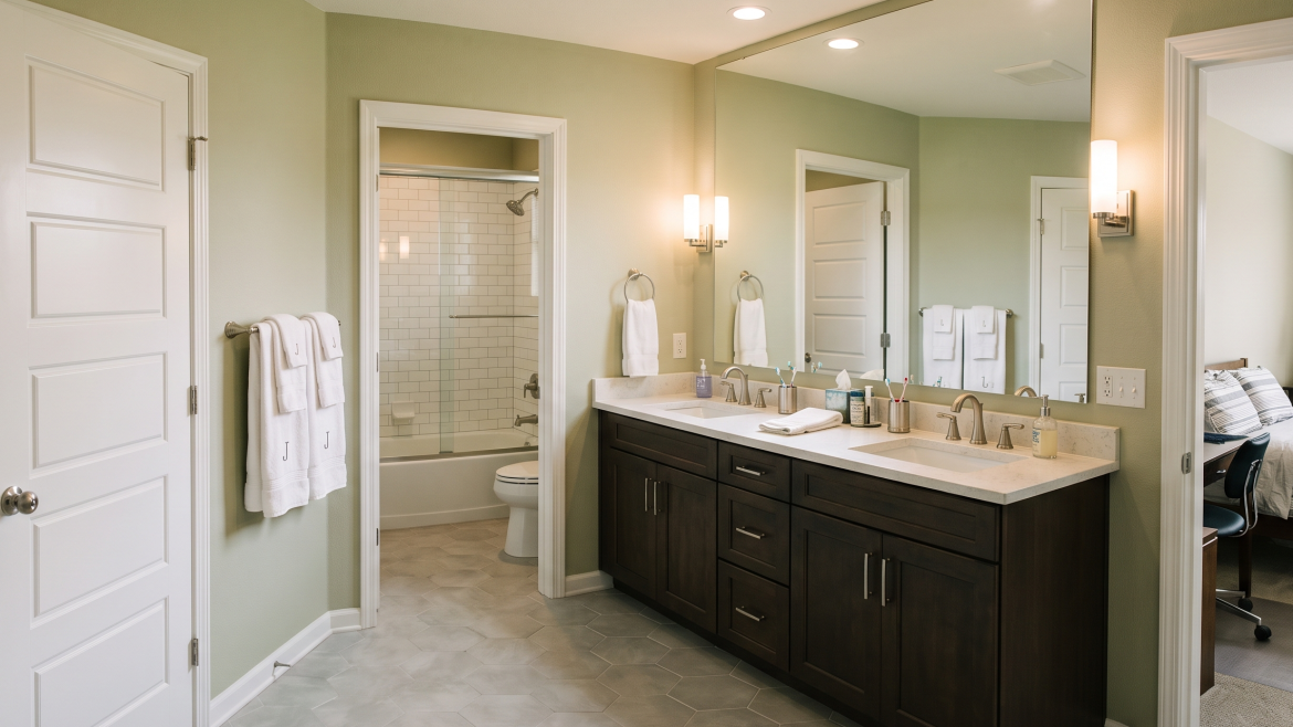 What Does a Jack And Jill Bathroom Mean? Everything You Need to Know Before Remodeling